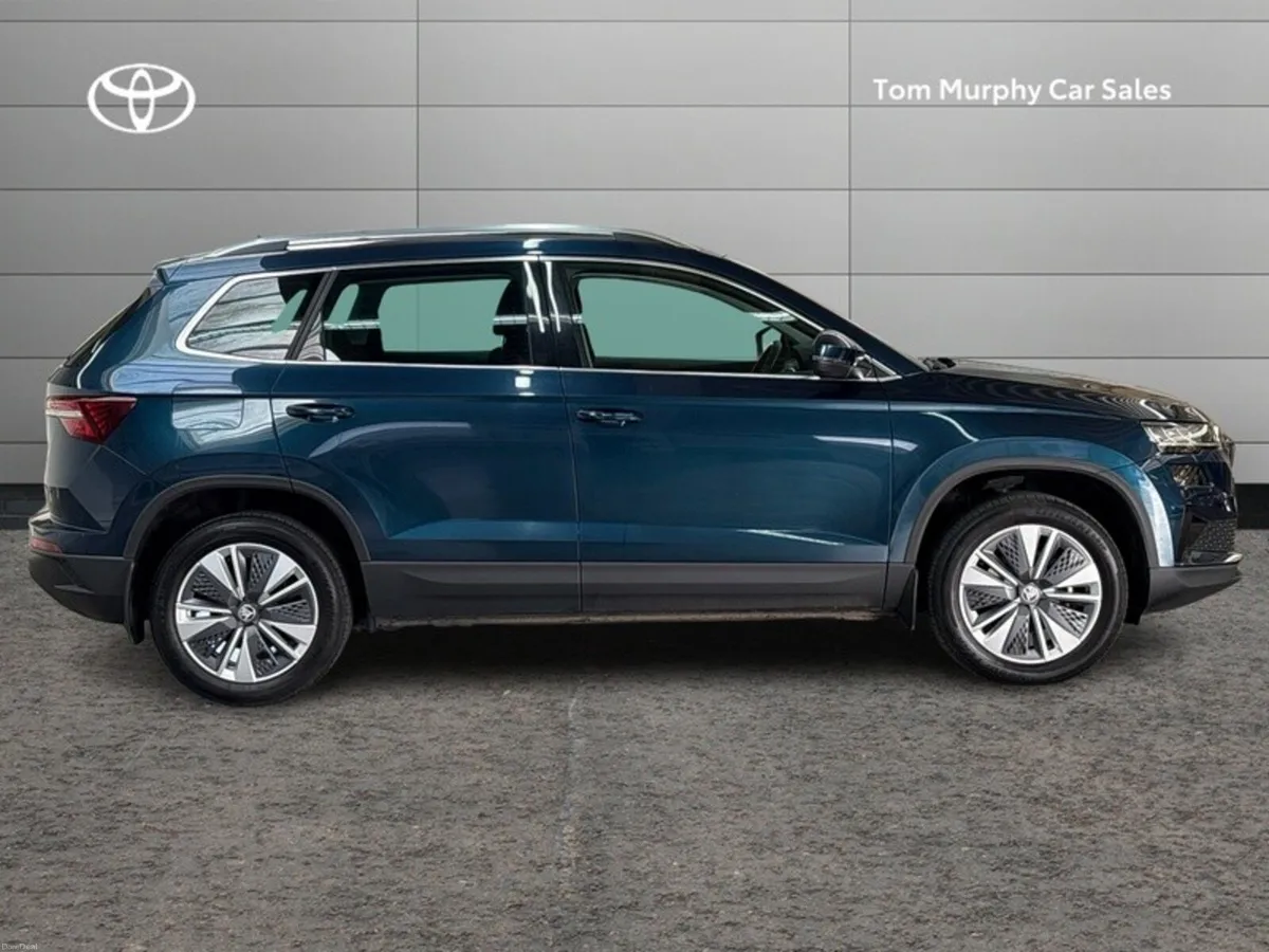 Skoda Karoq AMBITION 1.0 TSI - VERY LOW MILEAGE - - Image 3