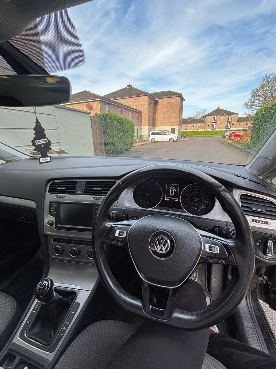 Volkswagen Golf 2016 - Image 2