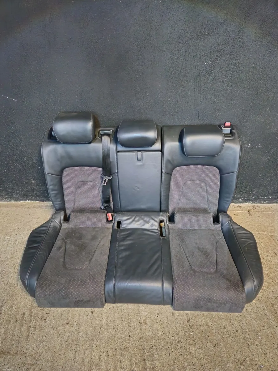 Audi S-Line interior with Headliner - Image 2