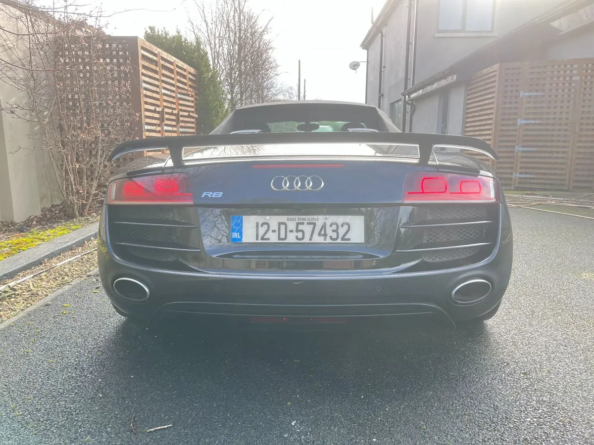 Audi R8 2012 - Image 3