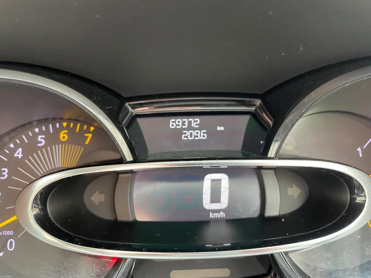 Renault Clio 2016 - Image 2