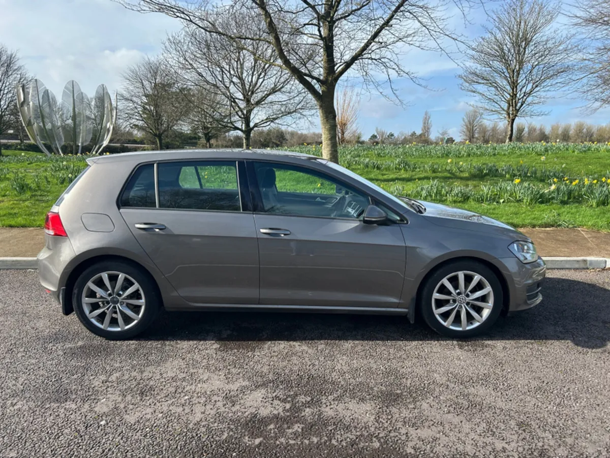 Volkswagen Golf 1.6 TDI S BLUEMOTION 105PS 5DR - Image 3
