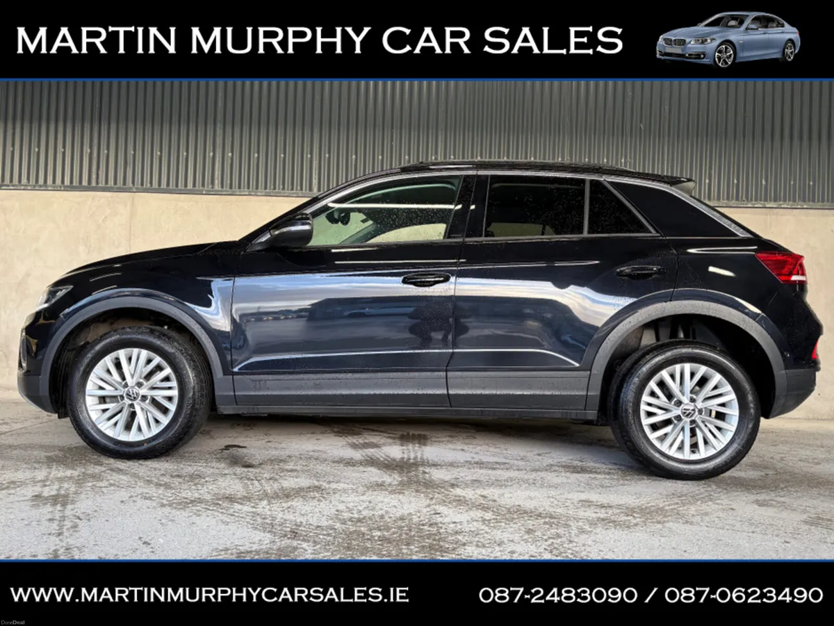 Volkswagen T-Roc LIFE 2.0 TDI 116 BHP * LOW KMS * - Image 3