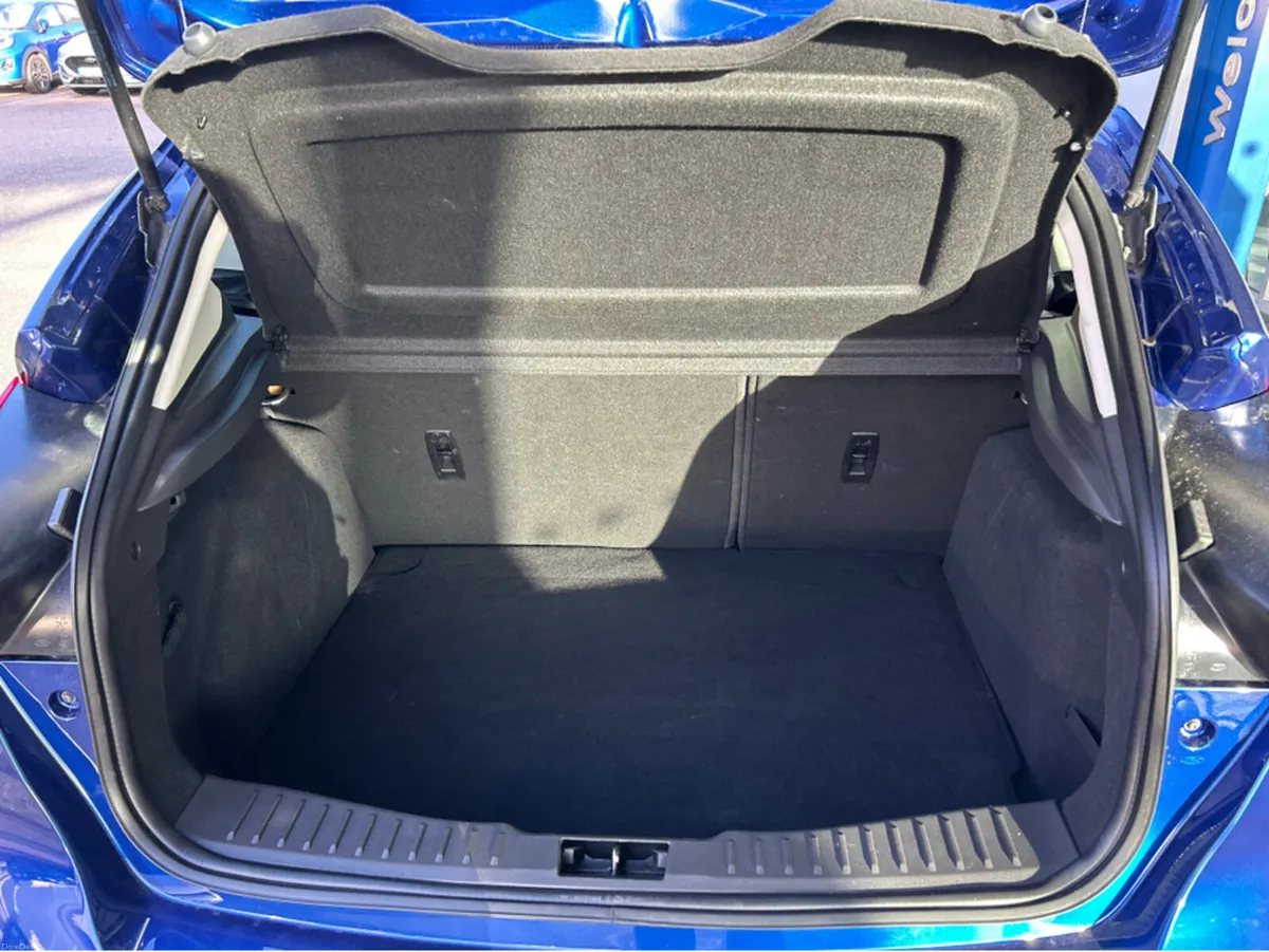 Ford Focus TITANIUM 1.5 TD 95PS 6SPEED 4DR - Image 2