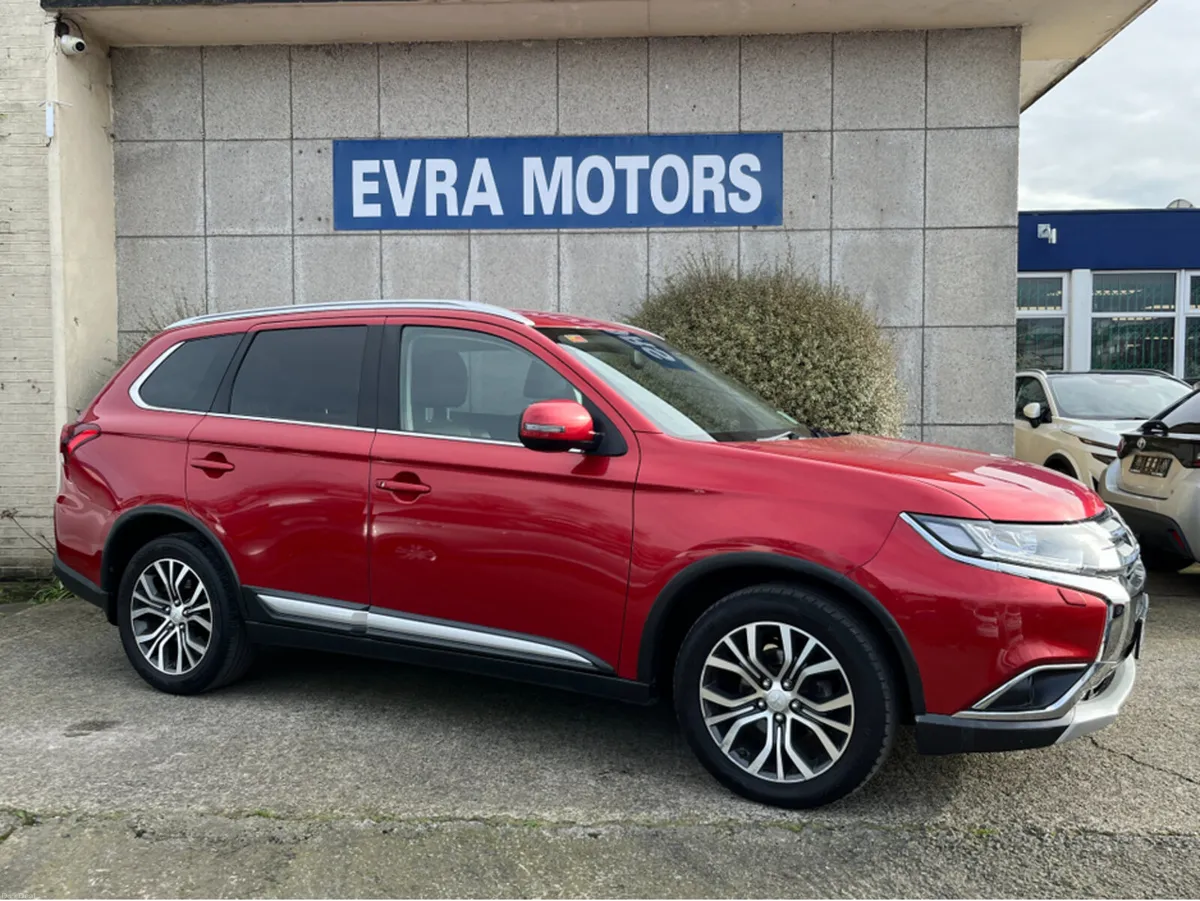 Mitsubishi Outlander 7 SEATER 4WD MANUAL 2.3 DIESE - Image 2