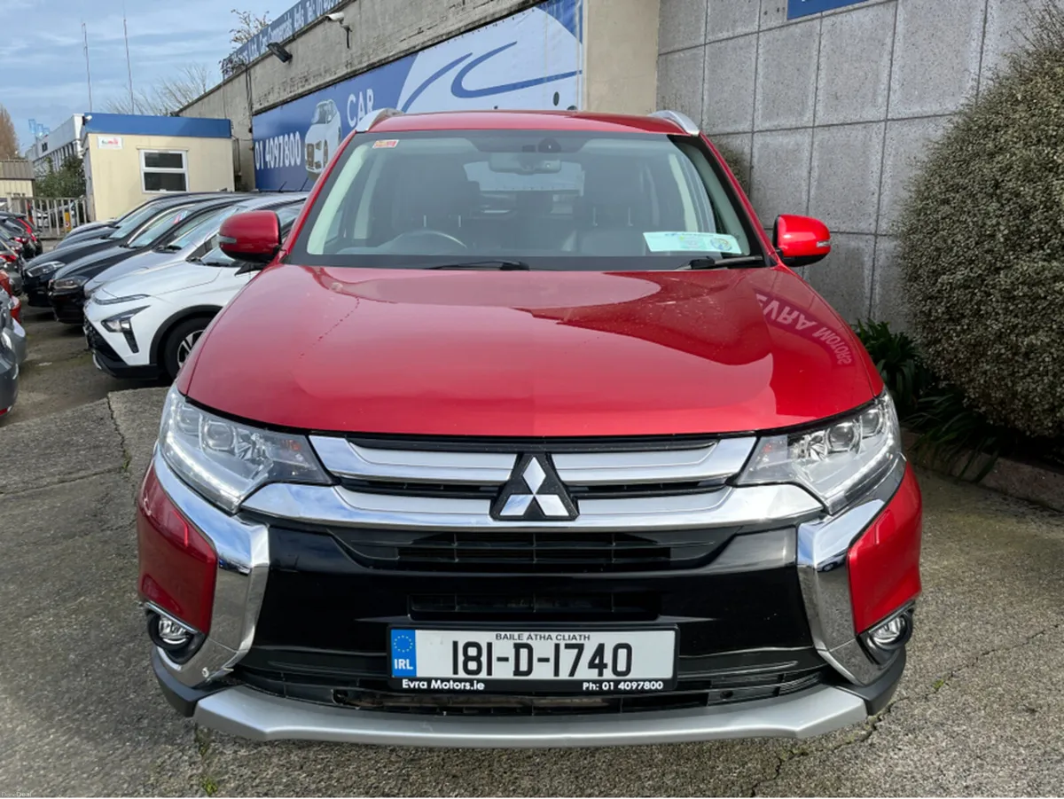 Mitsubishi Outlander 7 SEATER 4WD MANUAL 2.3 DIESE - Image 3