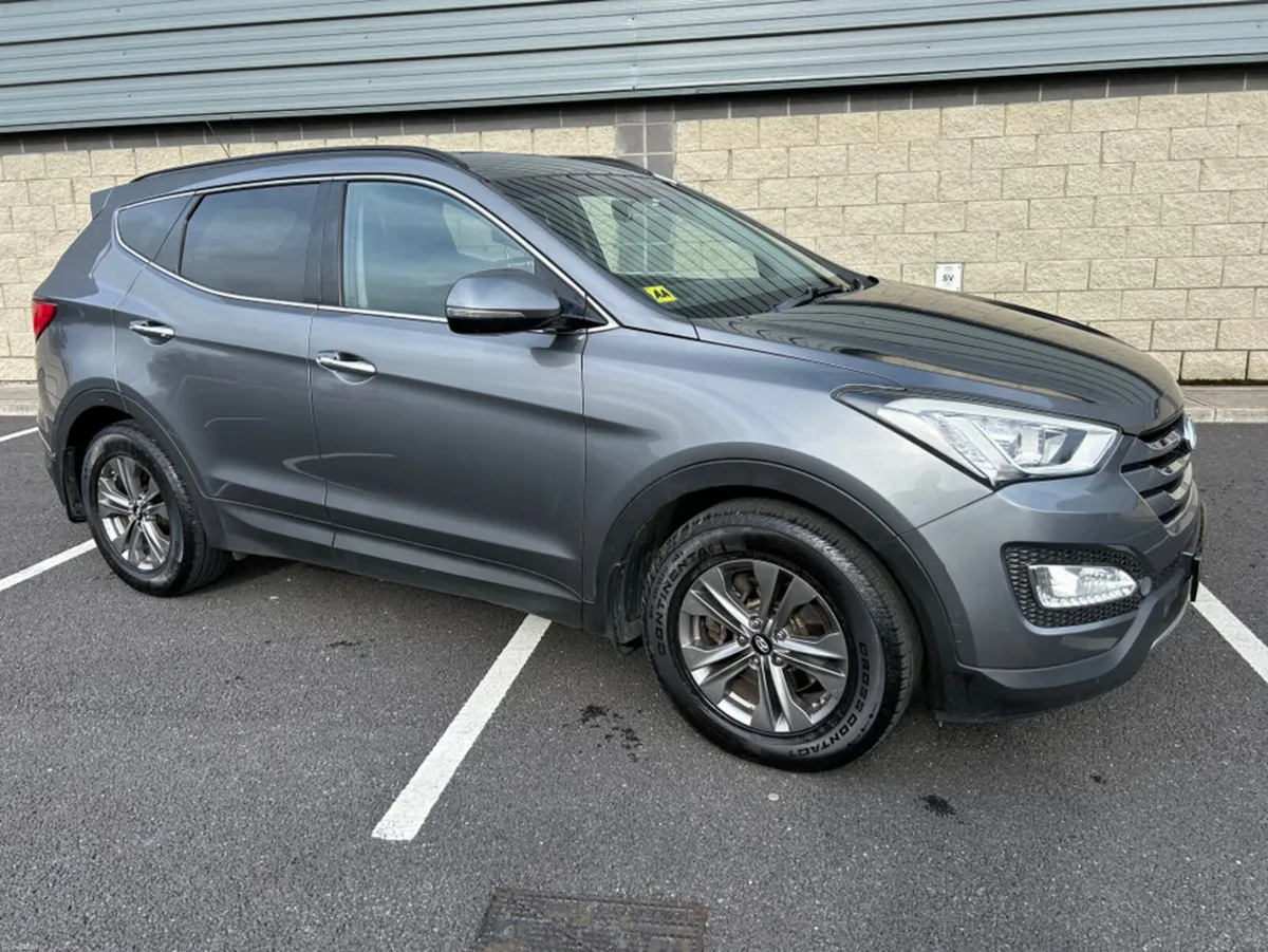 Hyundai Santa Fe 4WD EXECUTIVE ** FOUR WHEEL DRIVE - Image 2