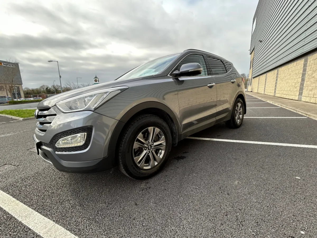 Hyundai Santa Fe 4WD EXECUTIVE 7 SEATER ** FOUR WH - Image 2