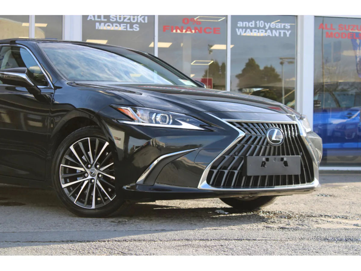 Lexus ES 300H CVT - Image 3