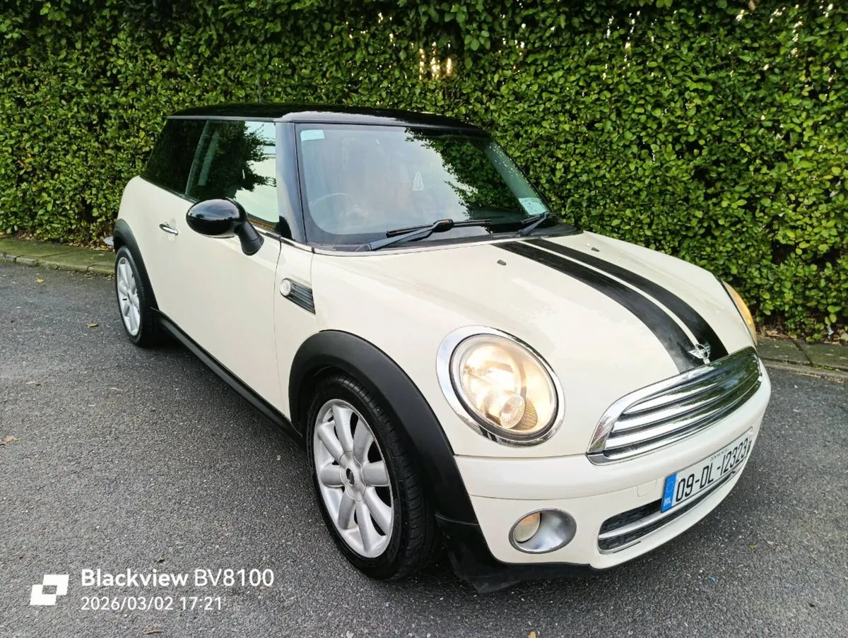 Mini Cooper 1.6 diesel 2009 - Image 1