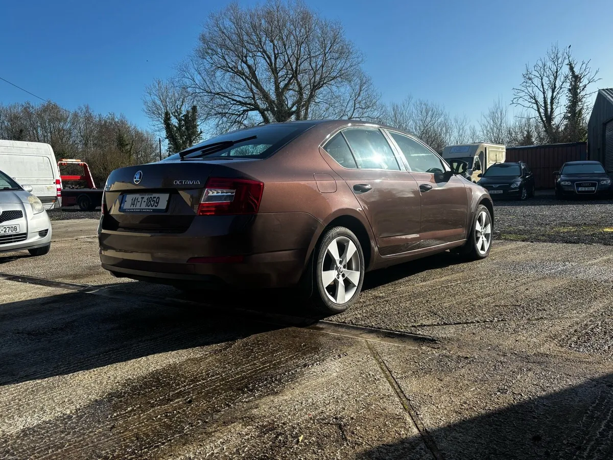 141 Skoka Octavia Elegance - Image 2