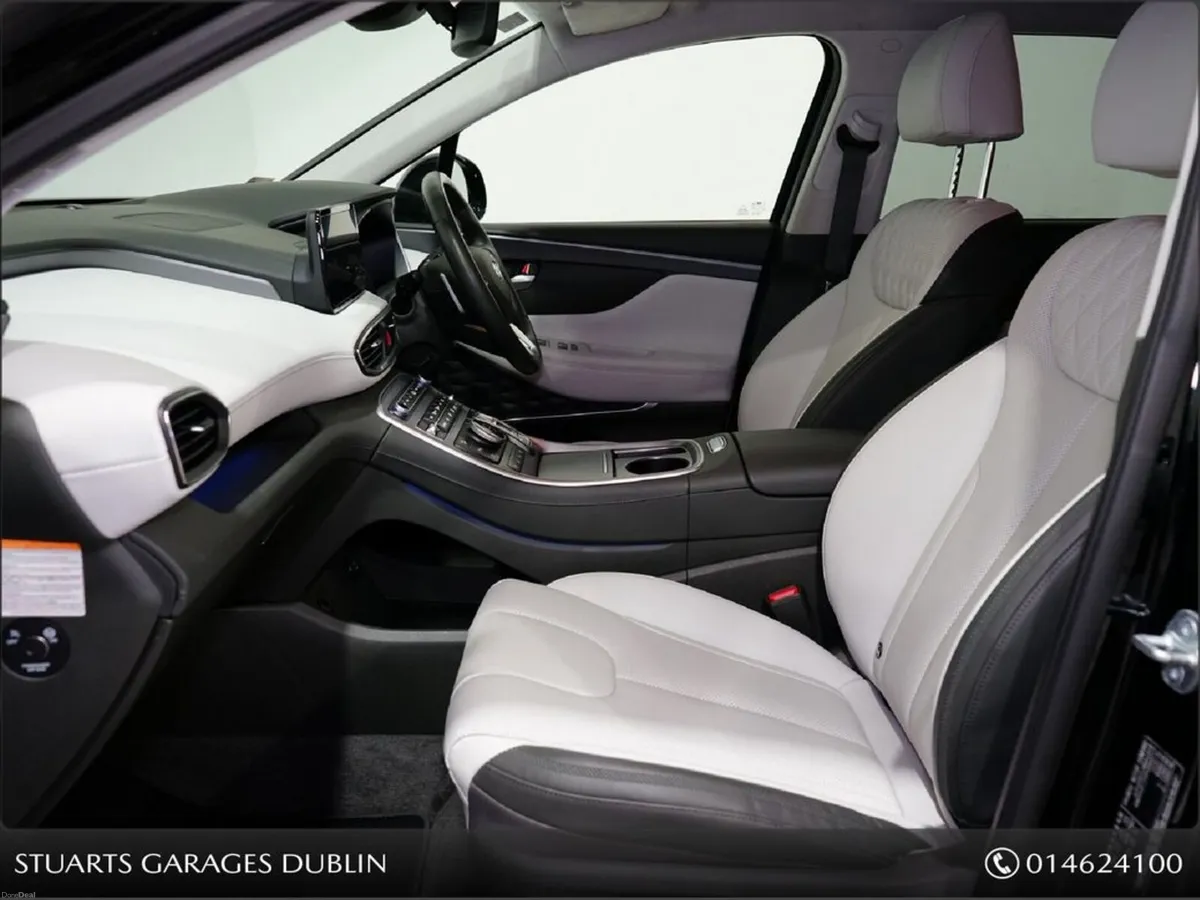 Hyundai Santa Fe Phev 5DR Auto - Image 3