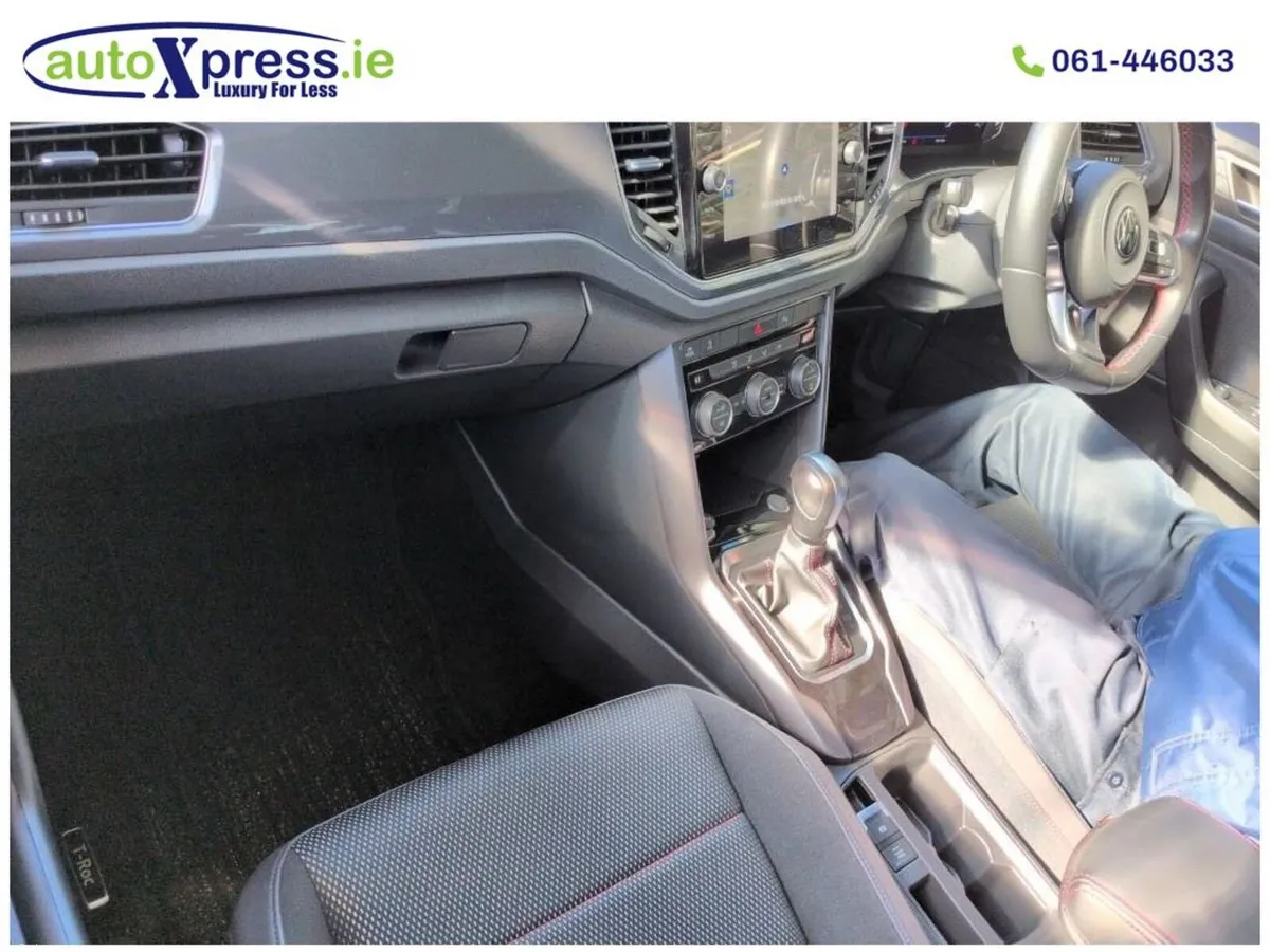 Volkswagen T-Roc 2.0 SPORT TDI, Low Mileage, Roof - Image 2
