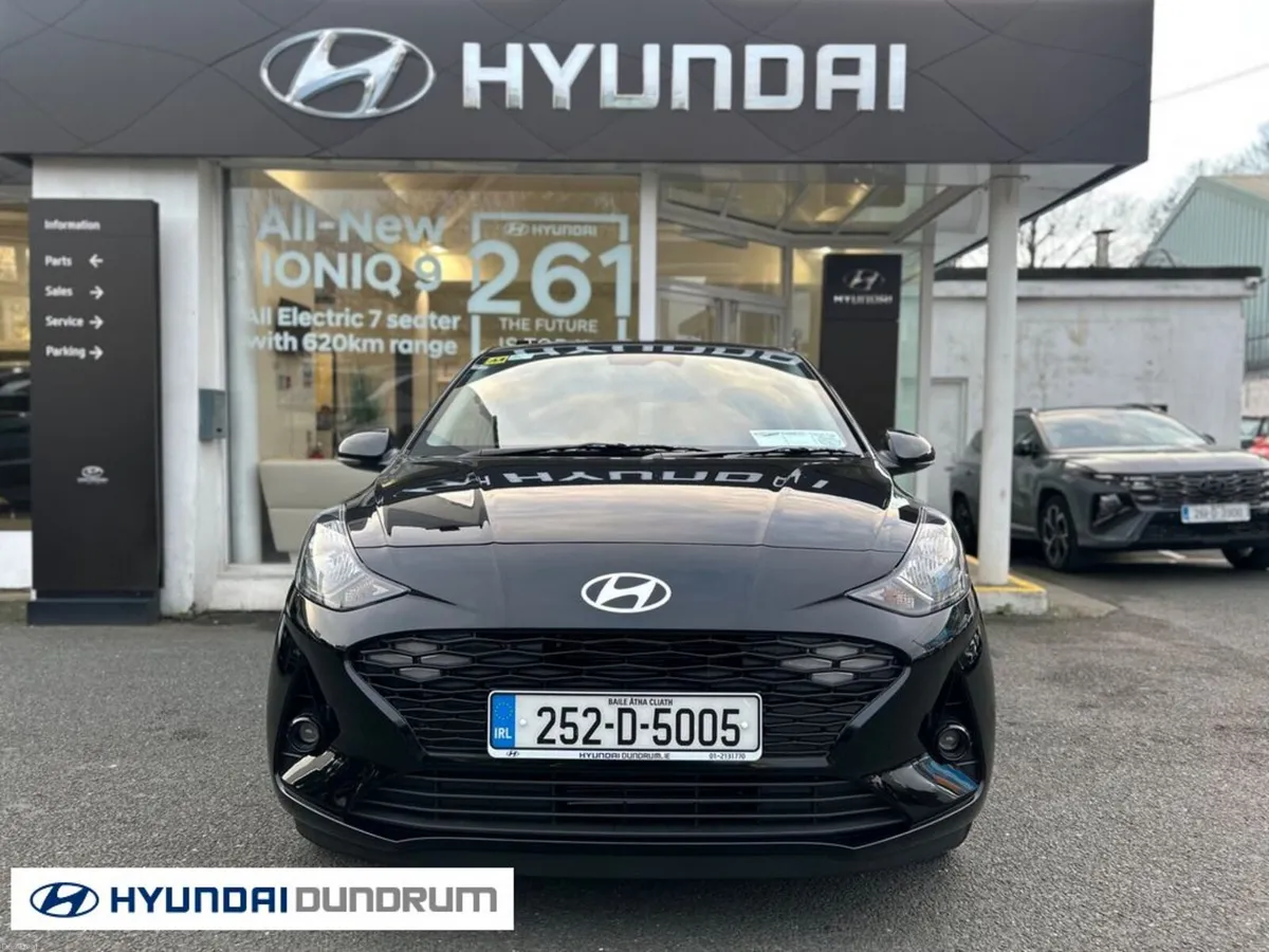 Hyundai i10 Deluxe Plus - Image 2