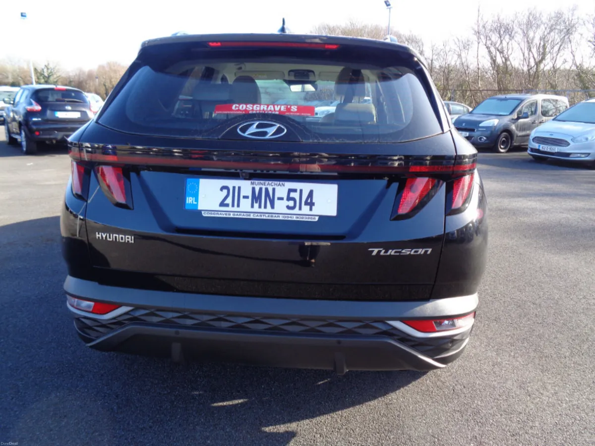 Hyundai Tucson ix35 Executive TWO Tone Roof 5DR - Image 2