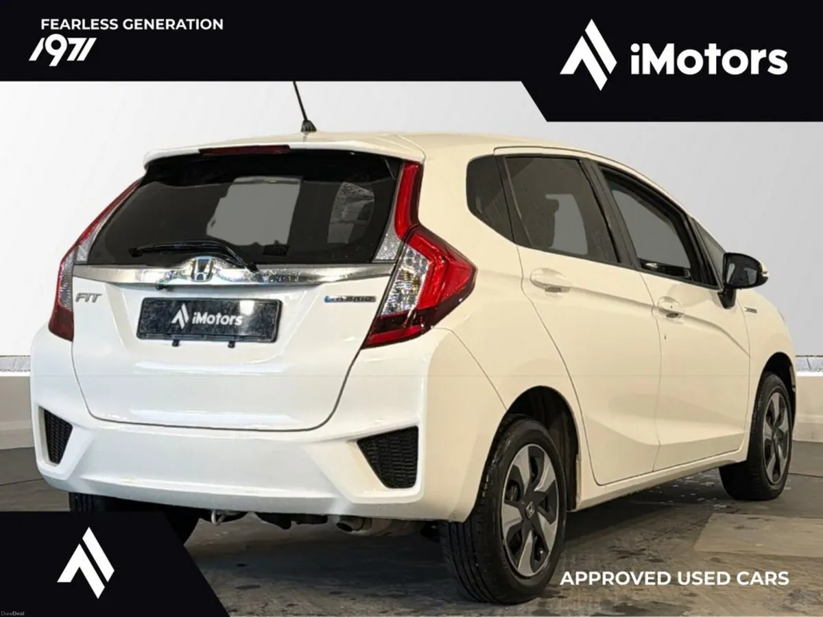 Honda Fit 4WD HYBRID AUTOMATIC - Image 3
