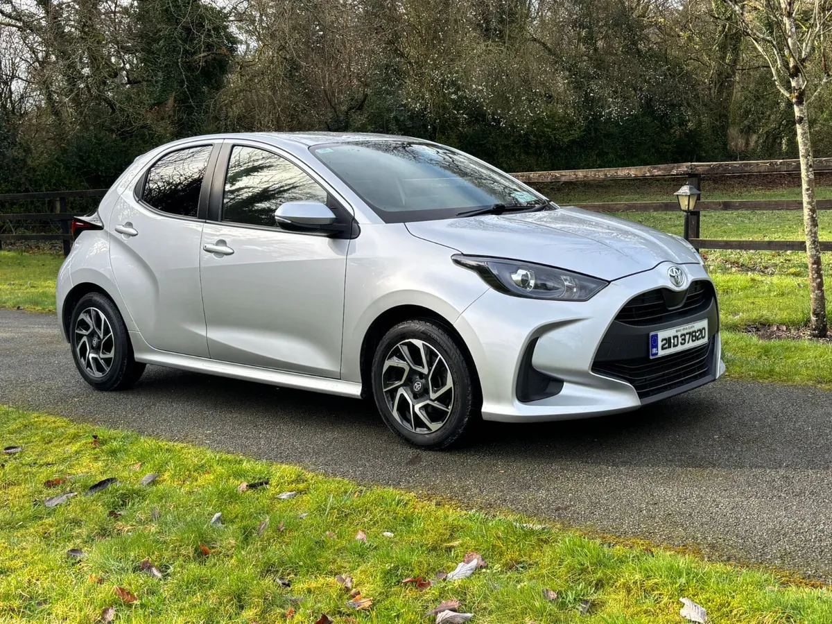 2021 Toyota Yaris 5 Baksp 210 - Image 3