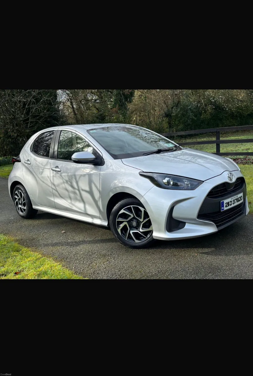 2021 Toyota Yaris 5 Baksp 210 - Image 1