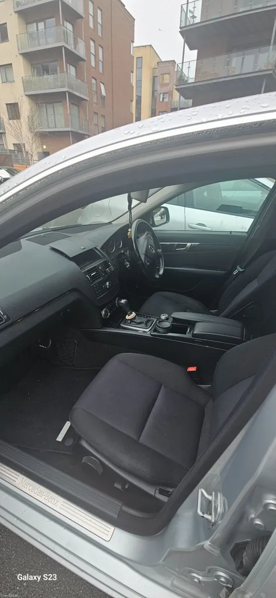 Mercedes-Benz C-Class 2008 - Image 2