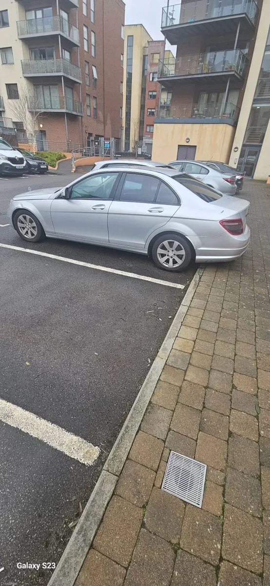 Mercedes-Benz C-Class 2008 - Image 4