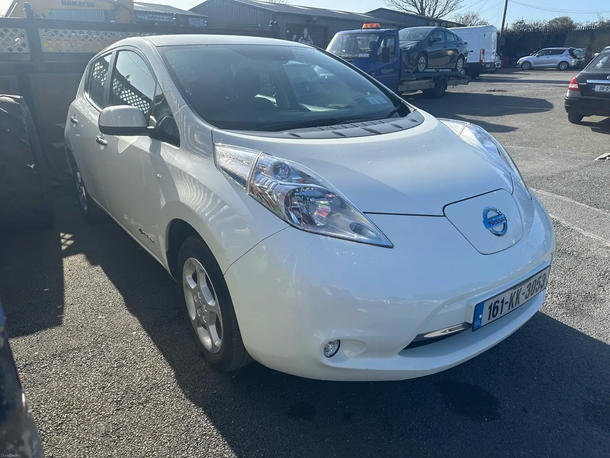 2016 Nissan Leaf low kms like new - Image 1