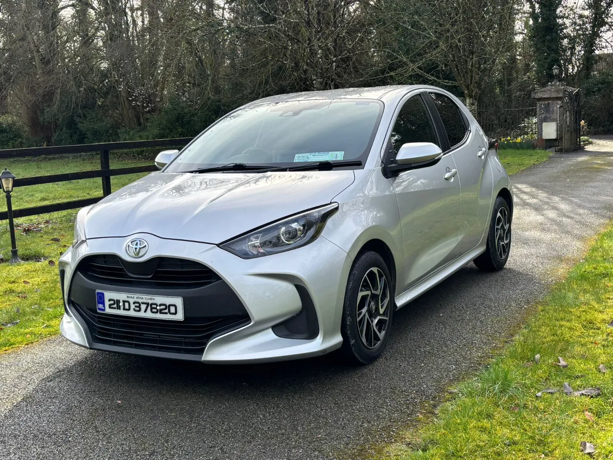 2021 Toyota Yaris 5 Baksp 210 - Image 2