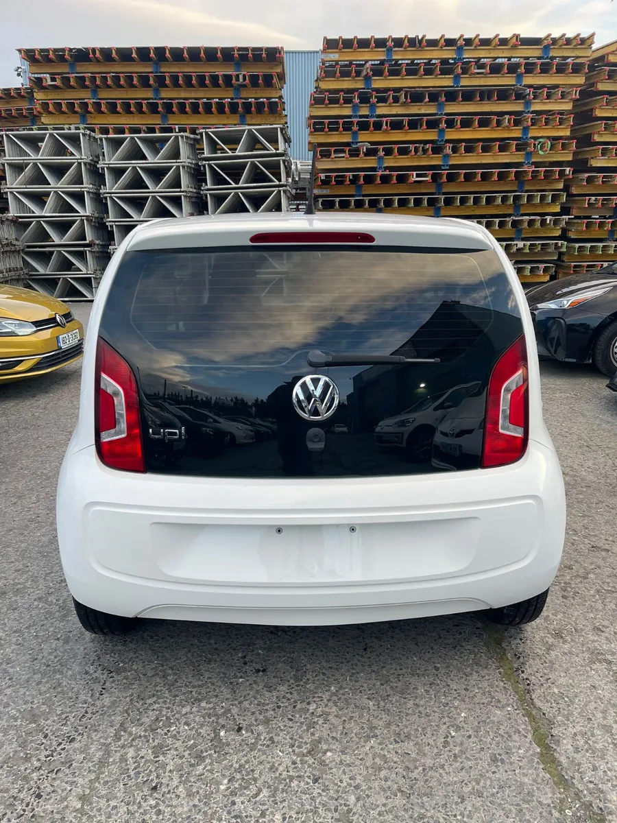 Volkswagen Up - Image 2