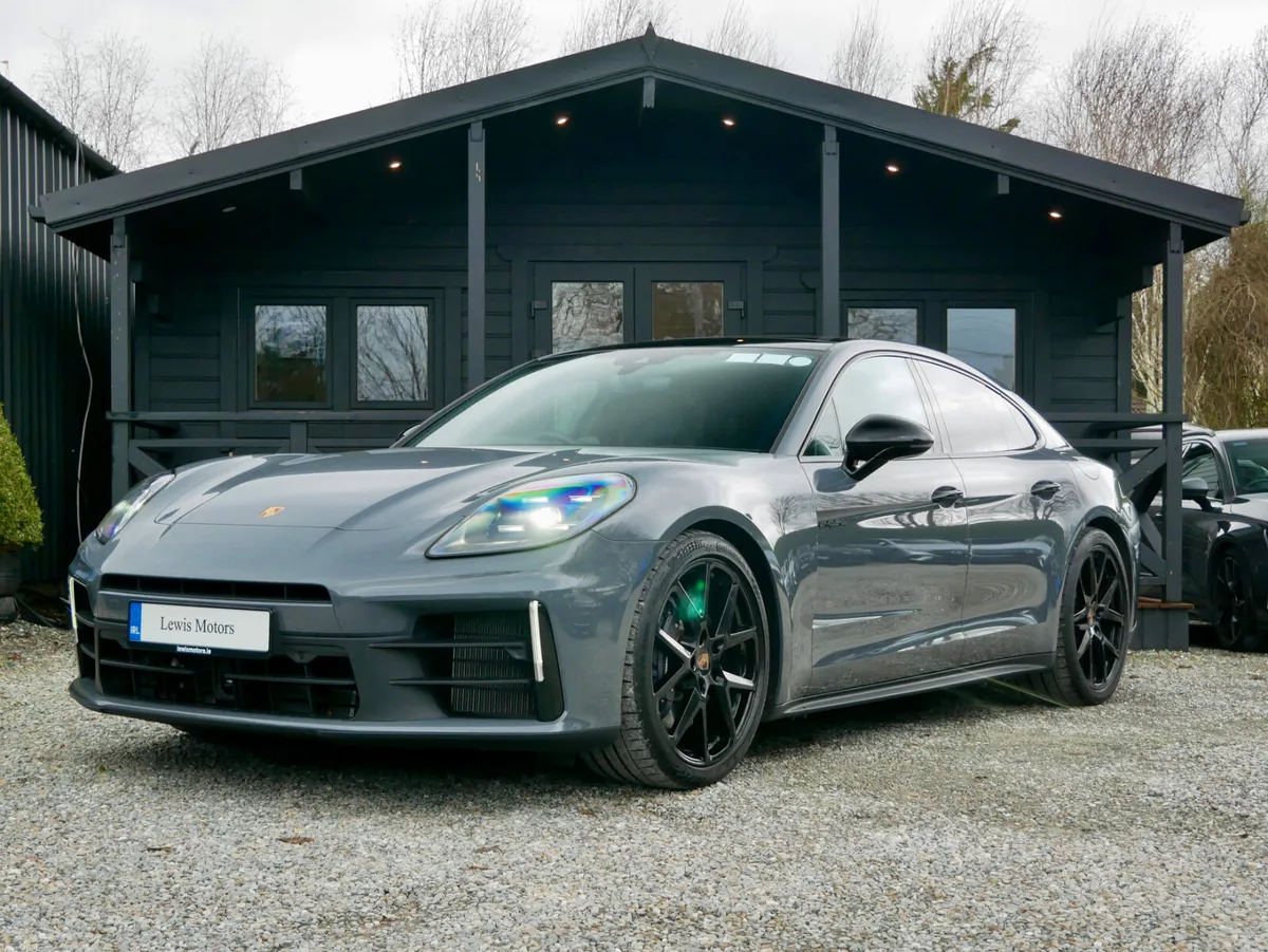 2025 Porsche Panamera Hybrid **DEPOSIT TAKEN** - Image 3