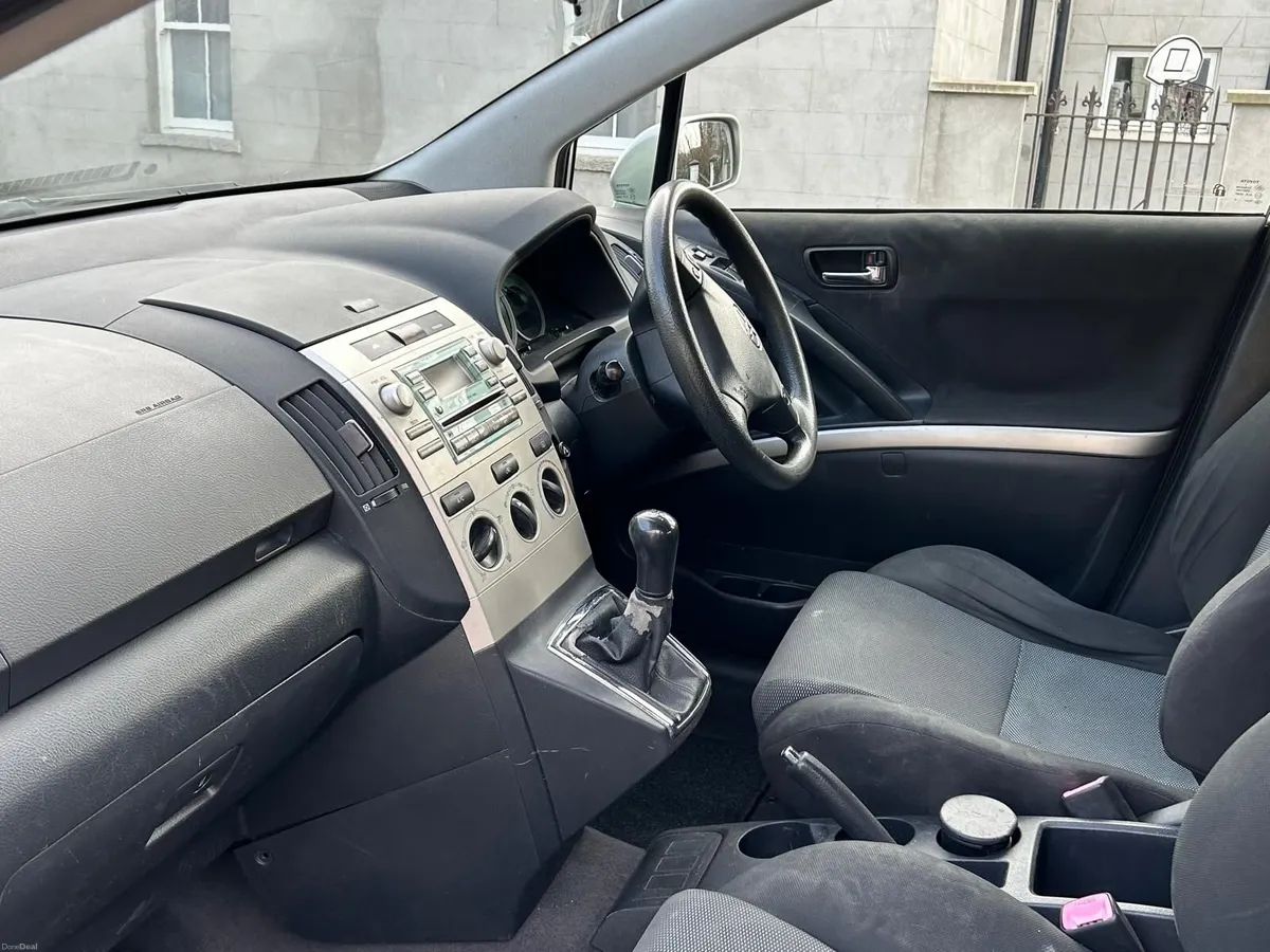 Toyota Corolla 2006 - Image 2