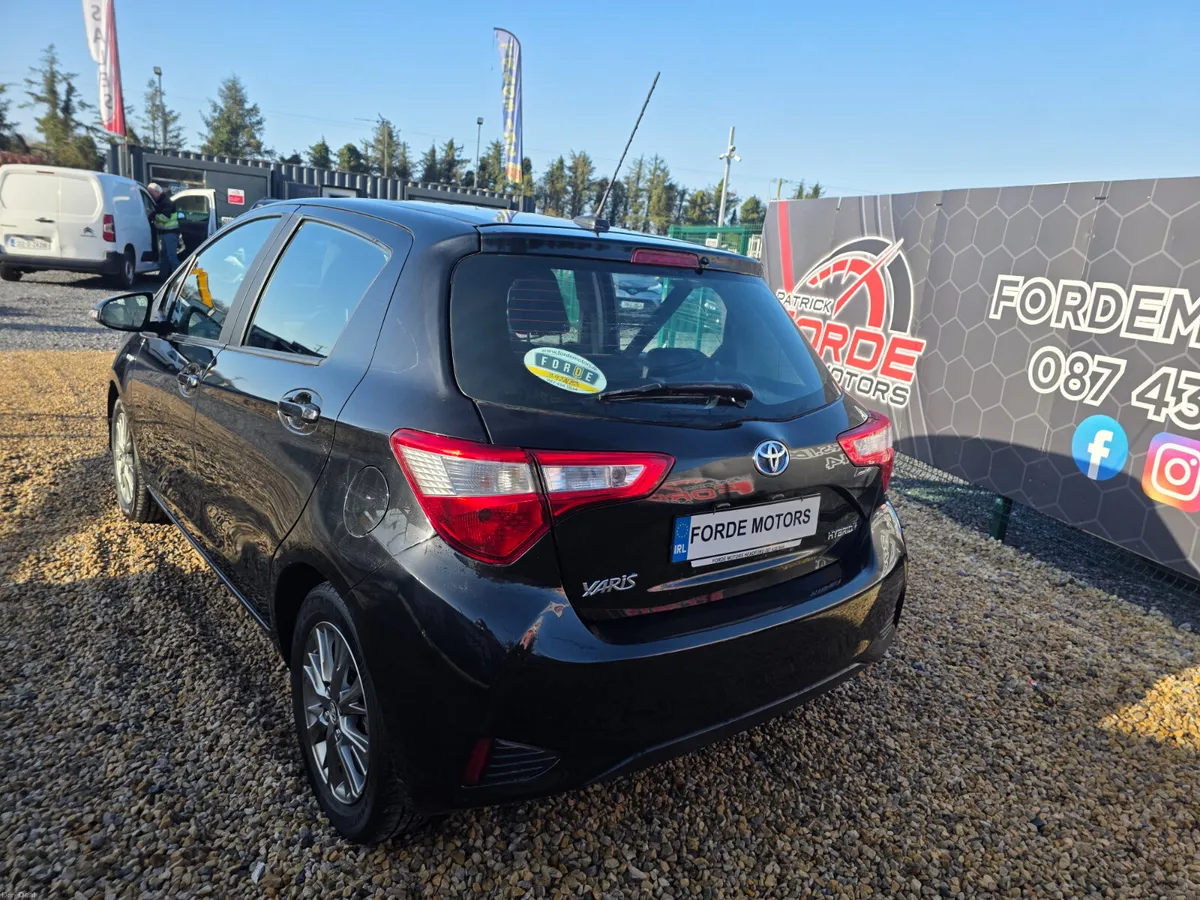 Toyota Yaris 2017 - Image 3