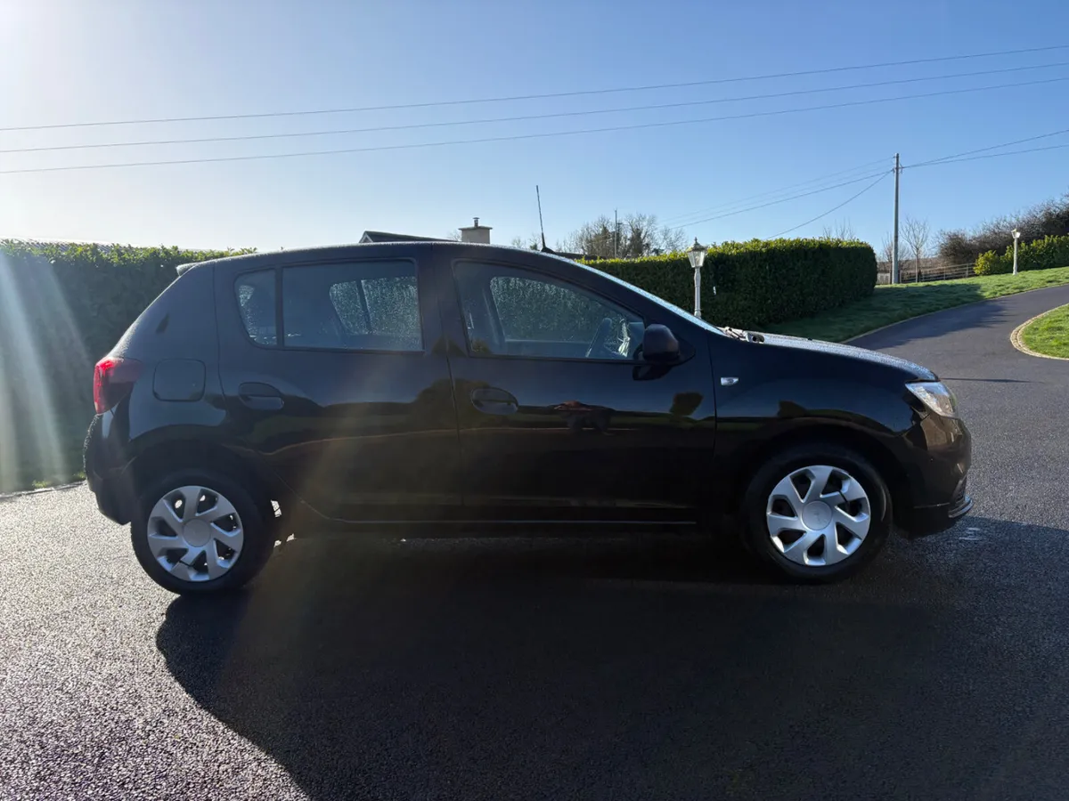 Dacia Sandero 2017 - Image 2