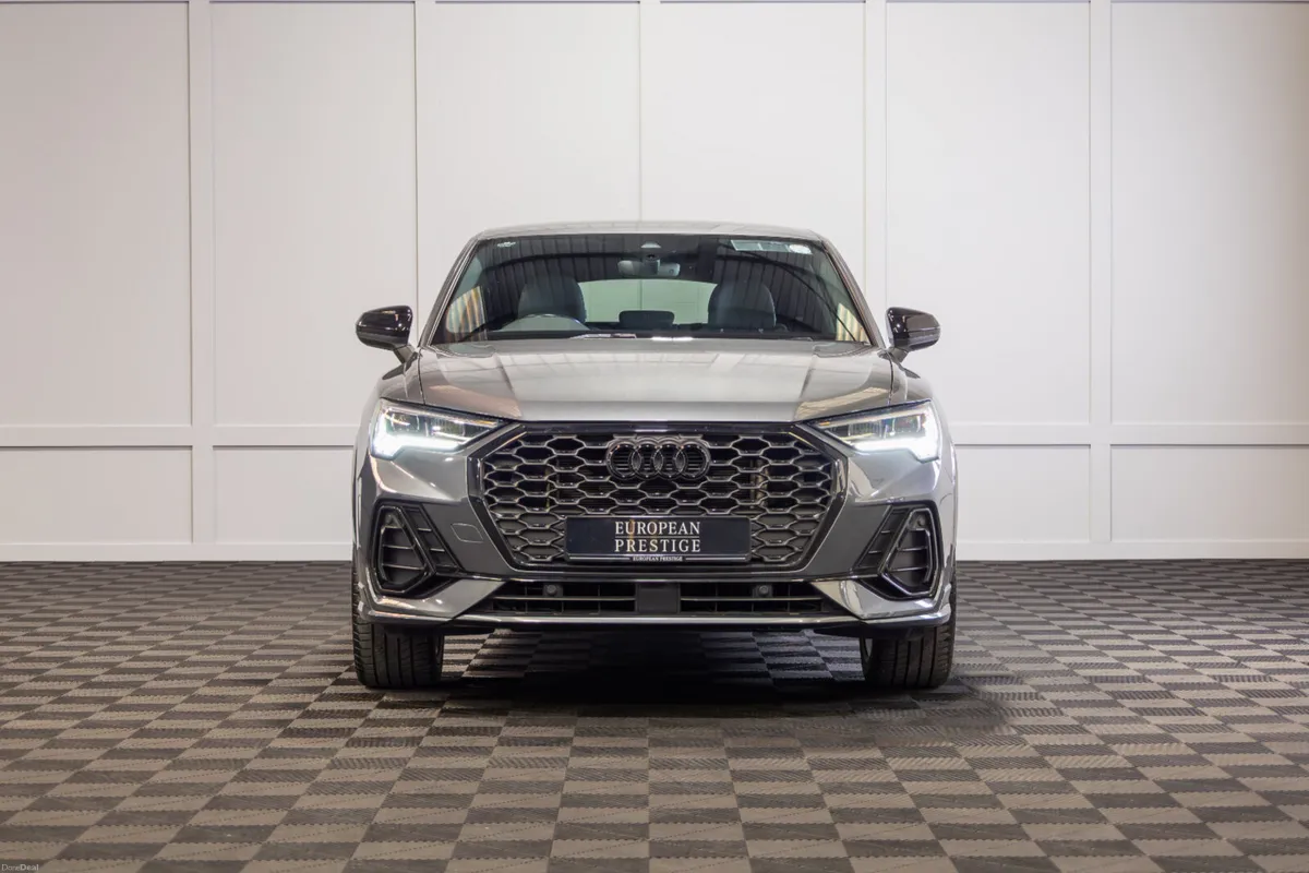 232 Audi Q3 45TFSIe S-Line - Image 2