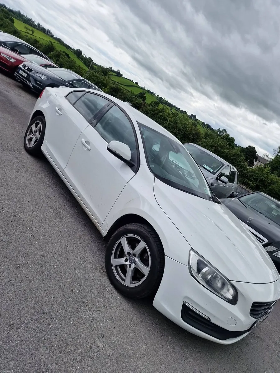 Volvo S60 2015 - Image 1