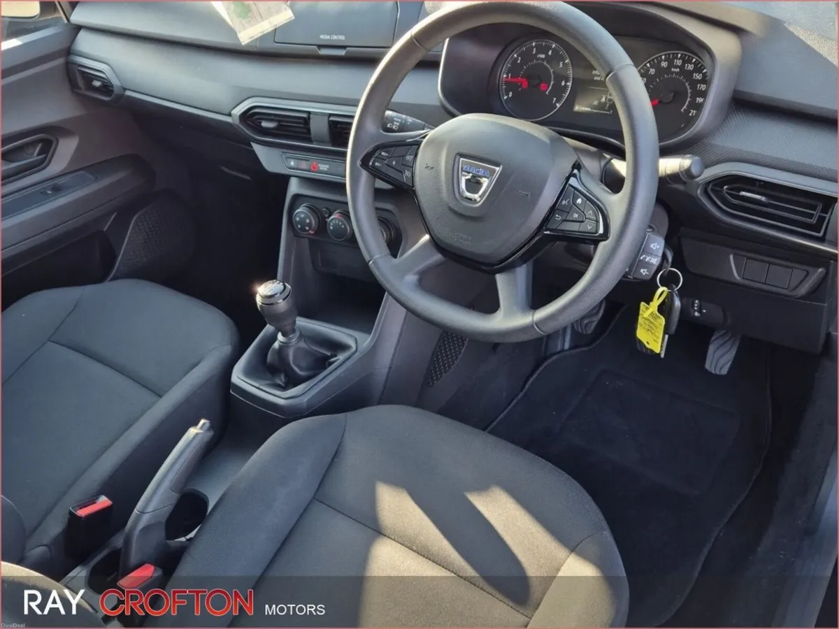 Dacia Sandero SCe 65 Essential - Image 3