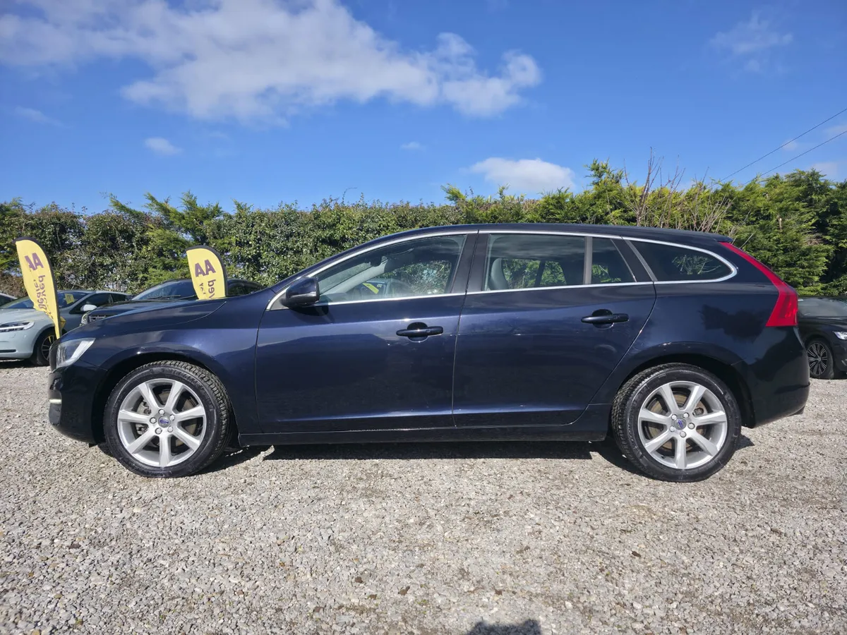 2018 Volvo V60 D4 SE - Image 2