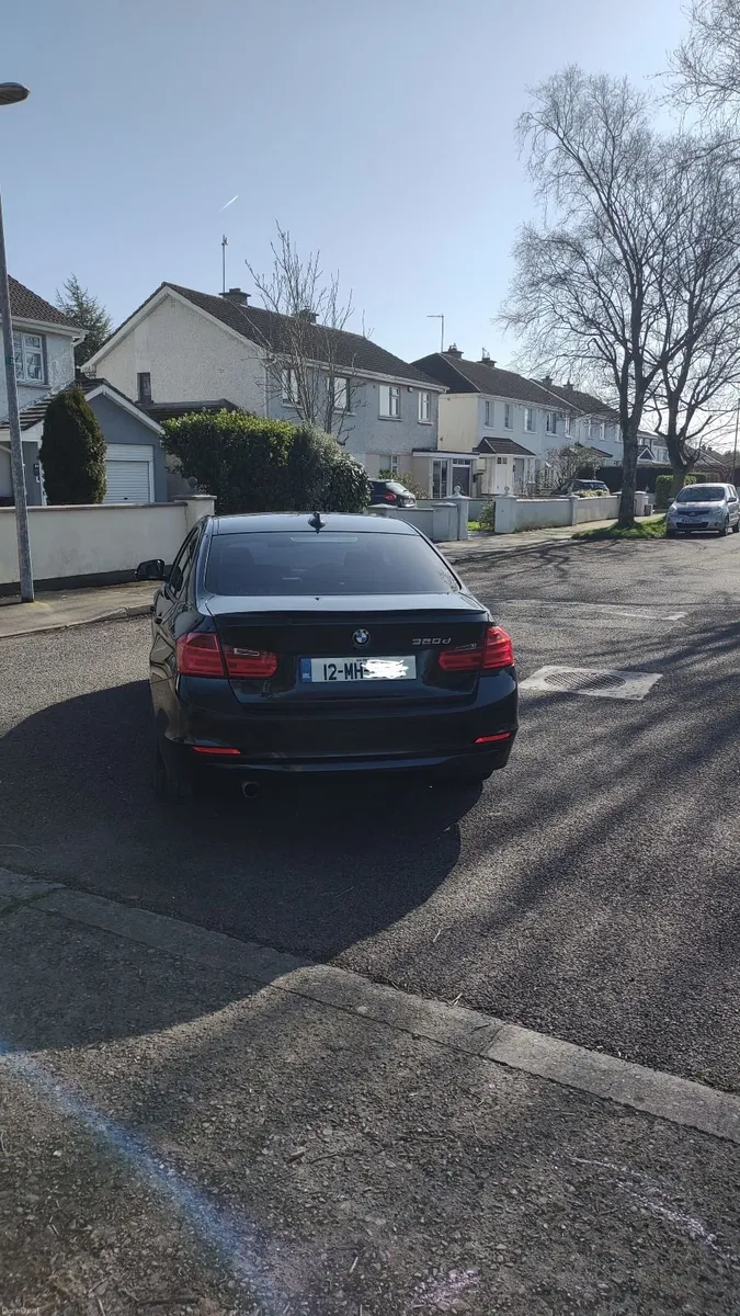 BMW 3-Series 2012 - Image 2