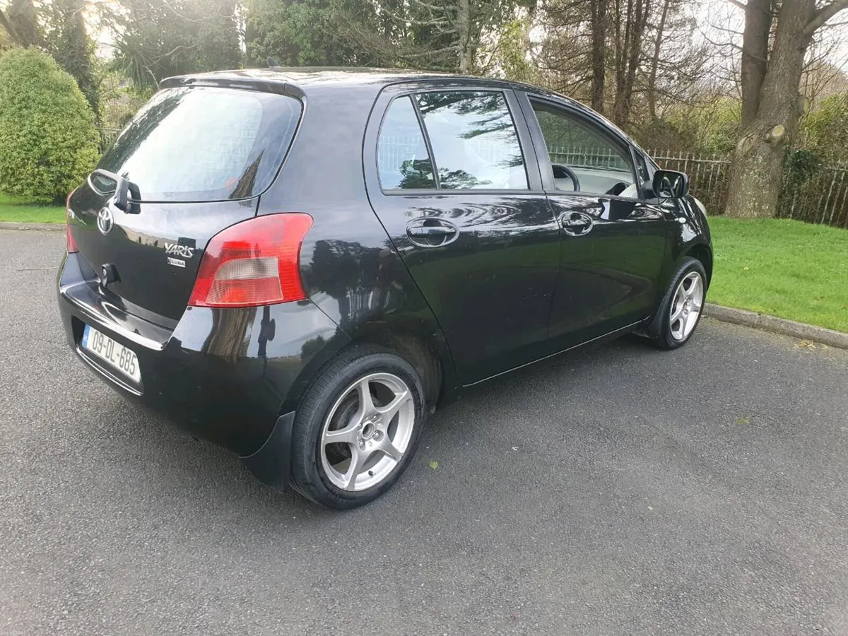 Toyota yaris - Image 3