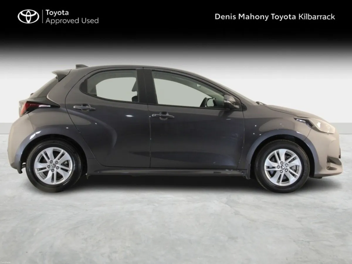 Toyota Yaris HYBRID LUNA 4DR AUTO - Image 3