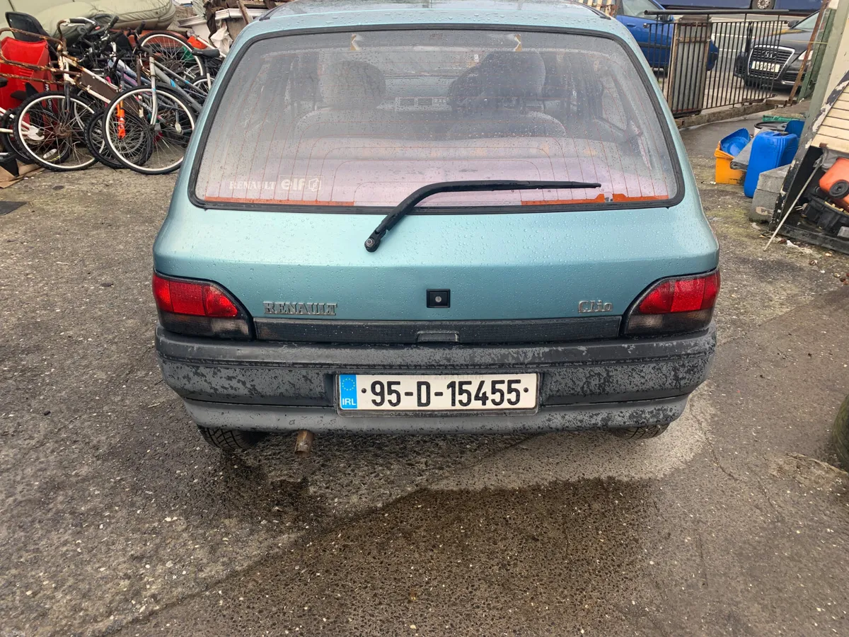 Renault Clio 1995  vintage - Image 4