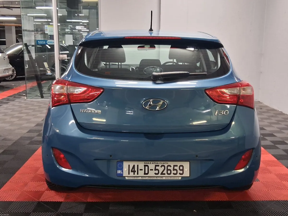 2014 Hyundai i30 **LOW MILEAGE** - Image 4