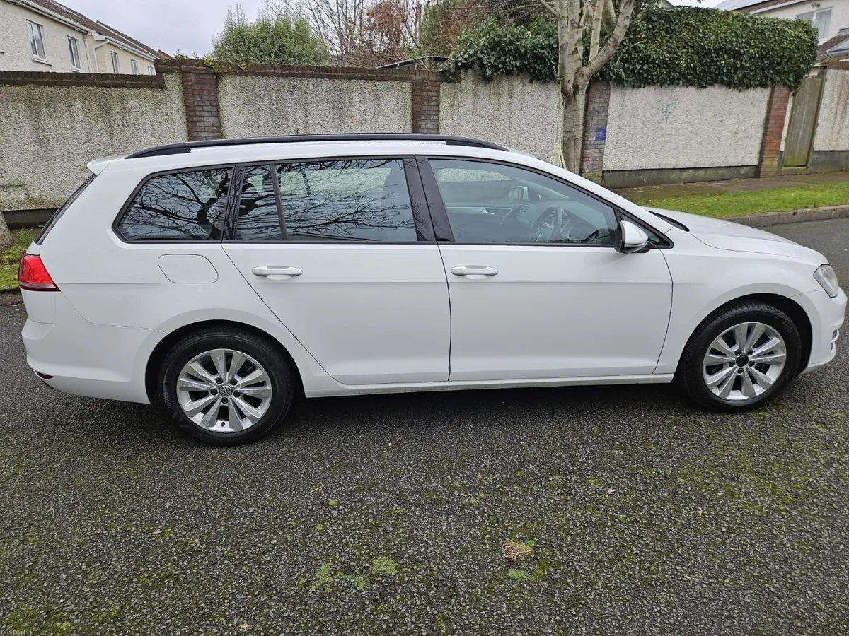 Volkswagen Golf Estate 2015 - Image 1