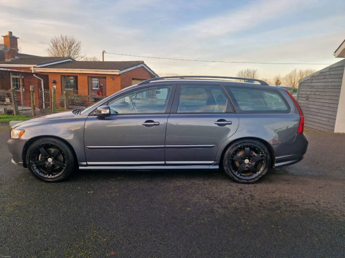 Volvo v50 - Image 3