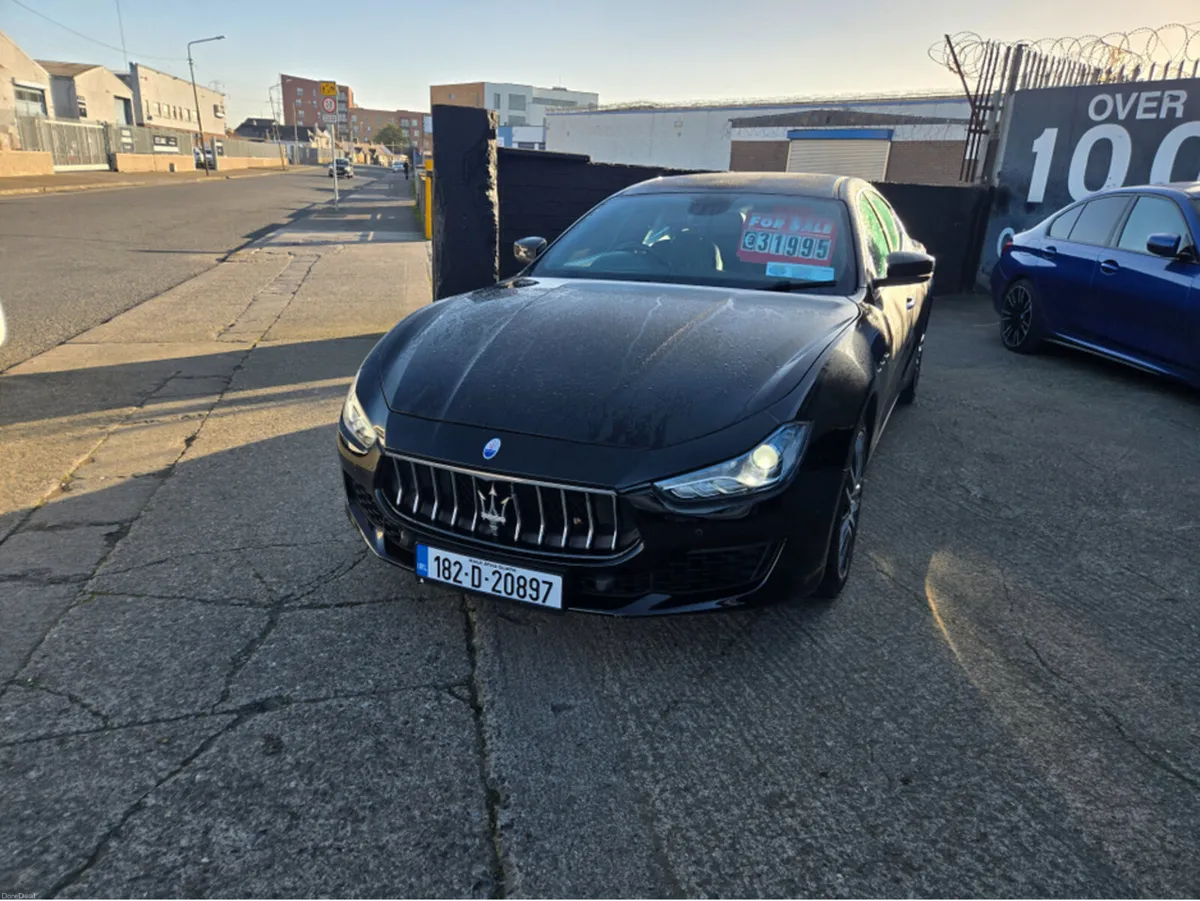 Maserati Ghibli 3.0 DV6 4DR AUTO// FACELIFT MODEL - Image 3