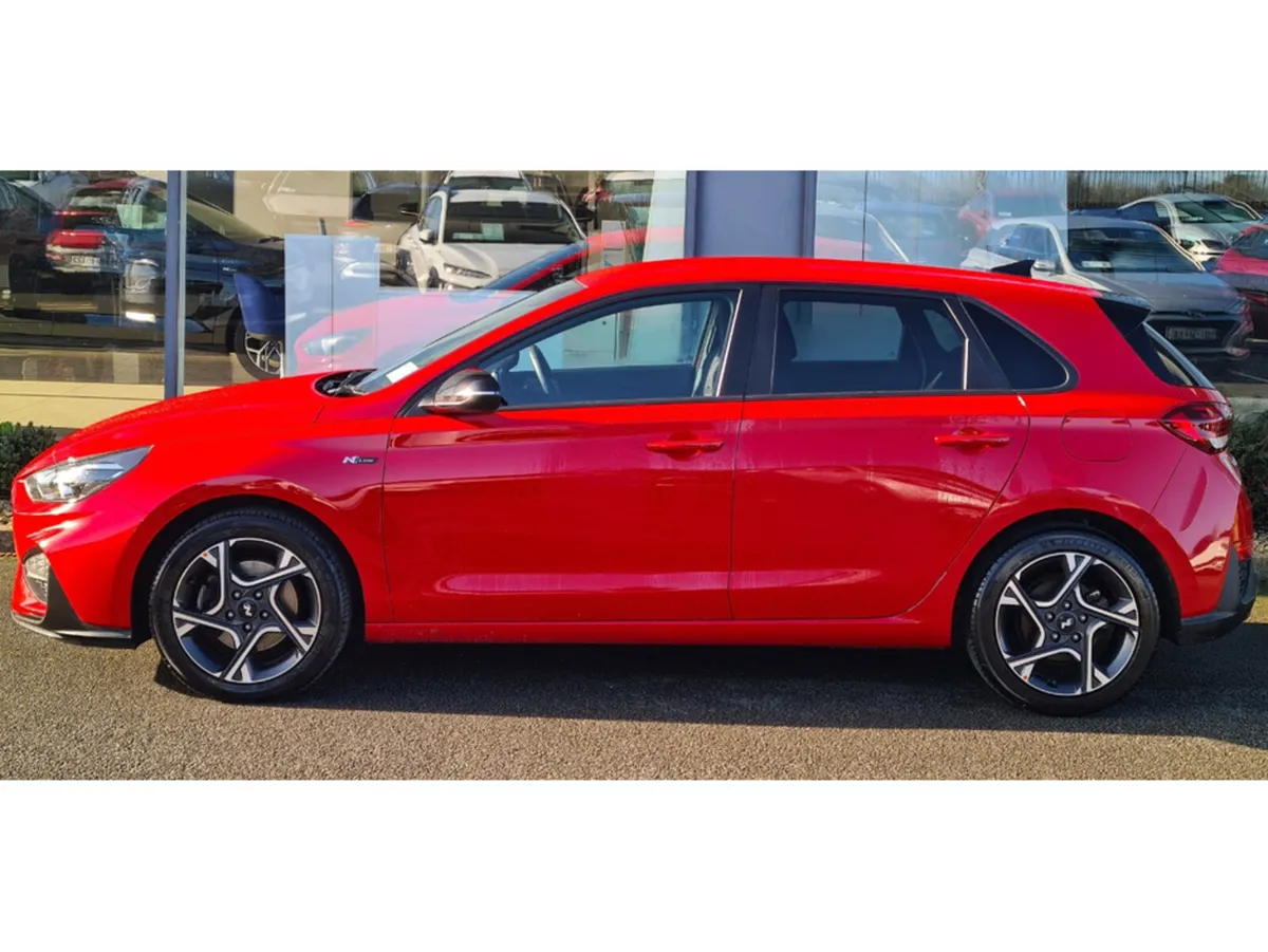 Hyundai i30 I 30 NLINE PETROL 5DR - Image 3
