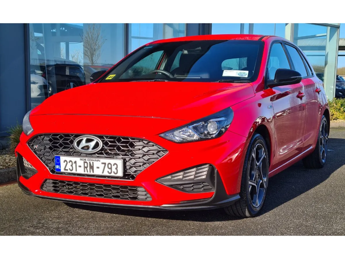 Hyundai i30 I 30 NLINE PETROL 5DR - Image 1