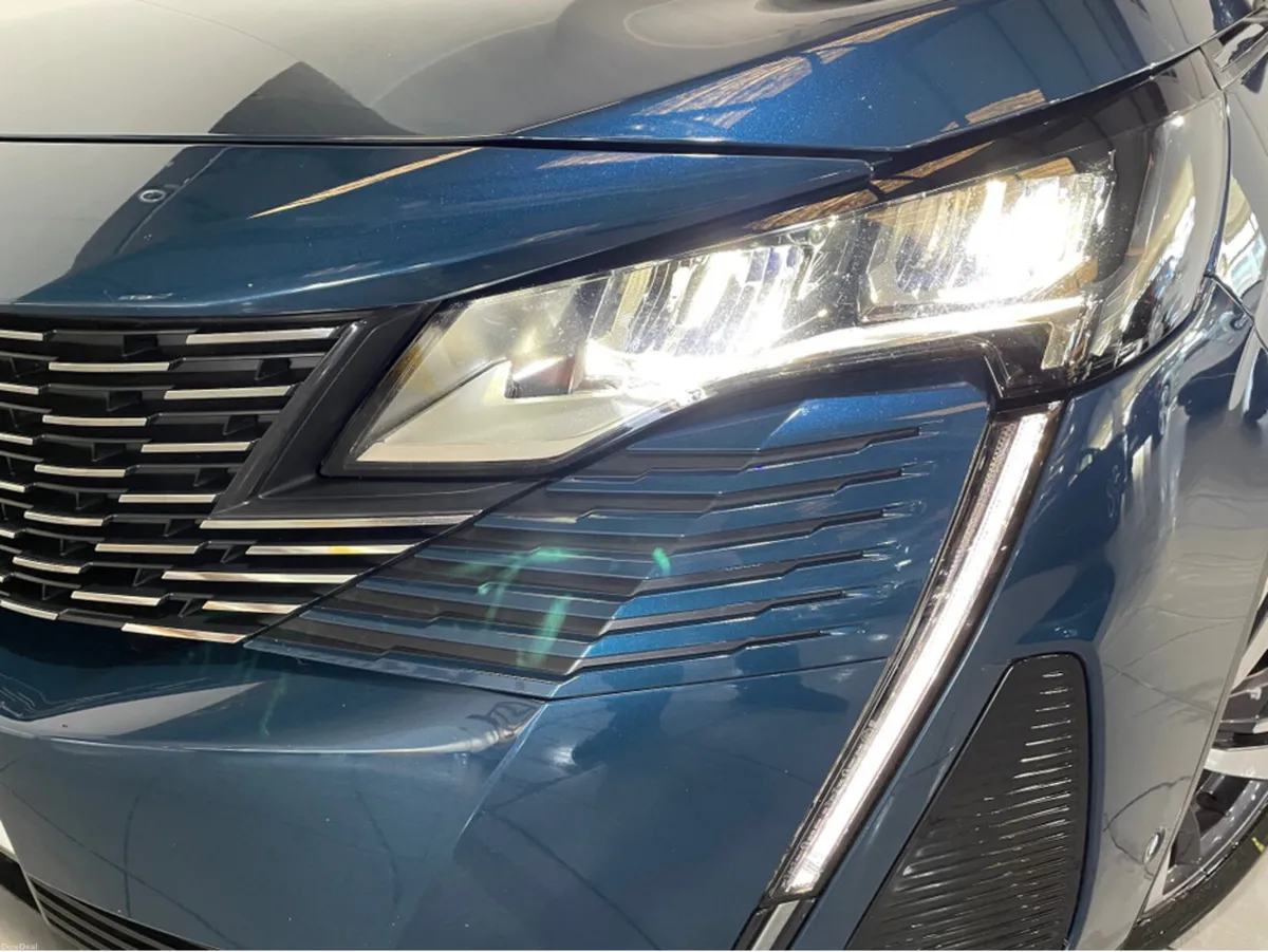 Peugeot 3008 ALLURE 1.5 HDI 130 AUTO - Image 4