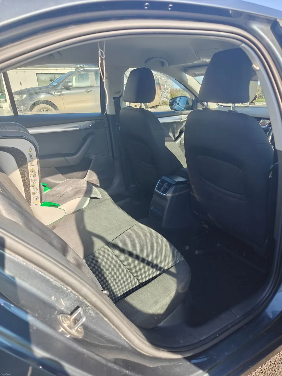 Skoda Octavia 2015 - Image 4