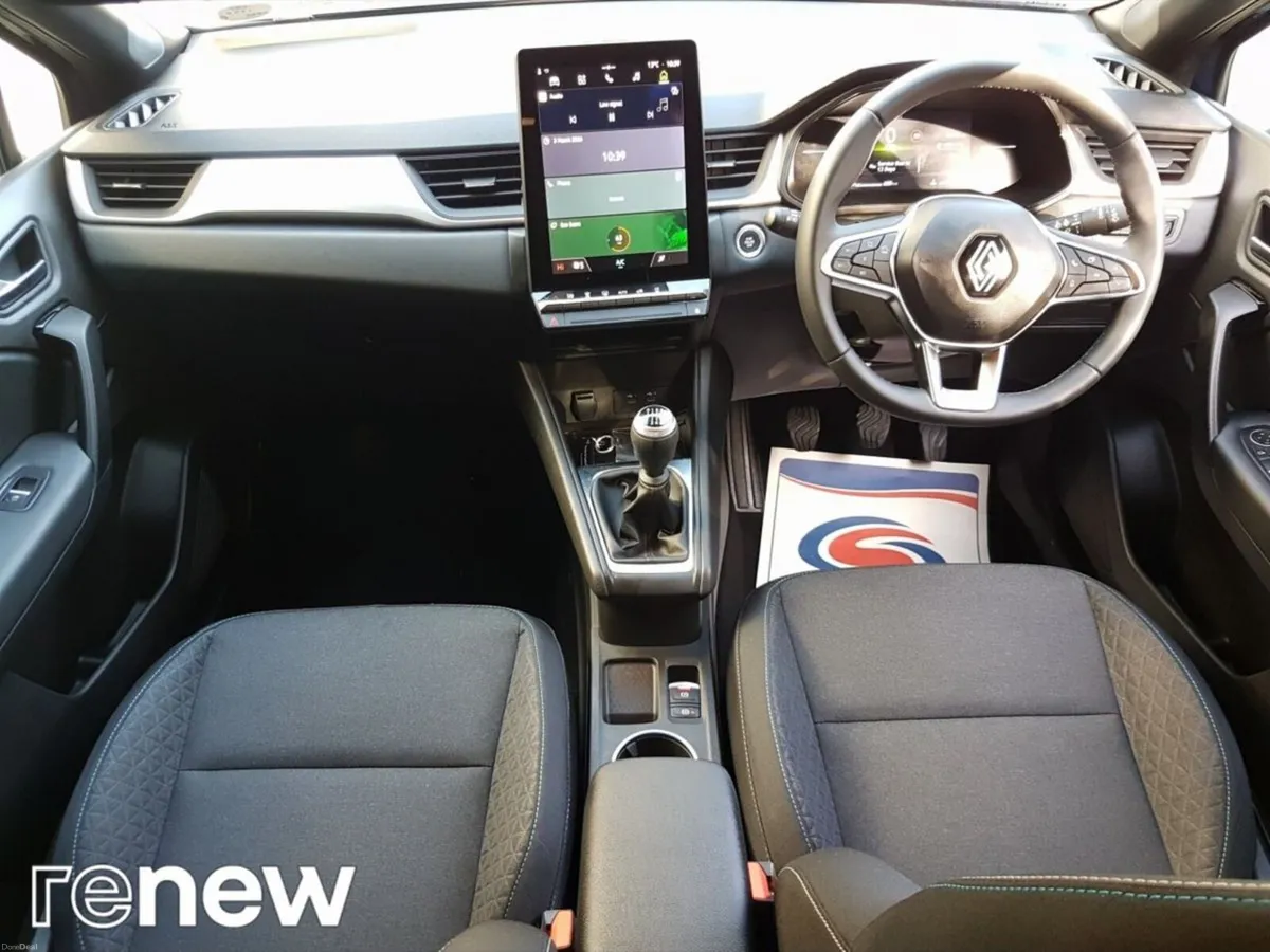 Renault Captur Evolution TCe 90 Manual - Image 2