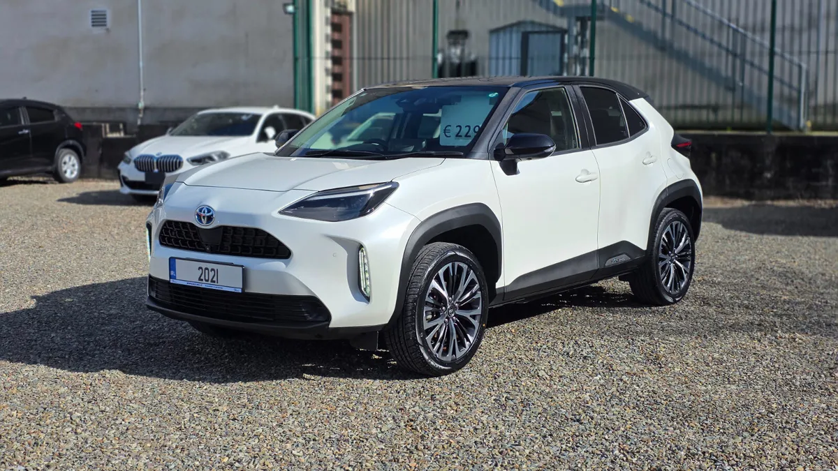 2021 Toyota Yaris Cross Hybrid - Image 3