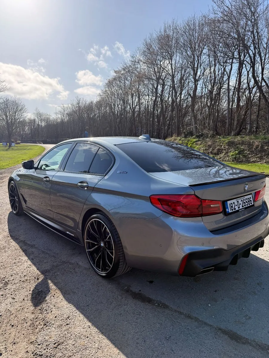 BMW M-Sport 5-Series 2018 / 530e Hybrid - Image 4